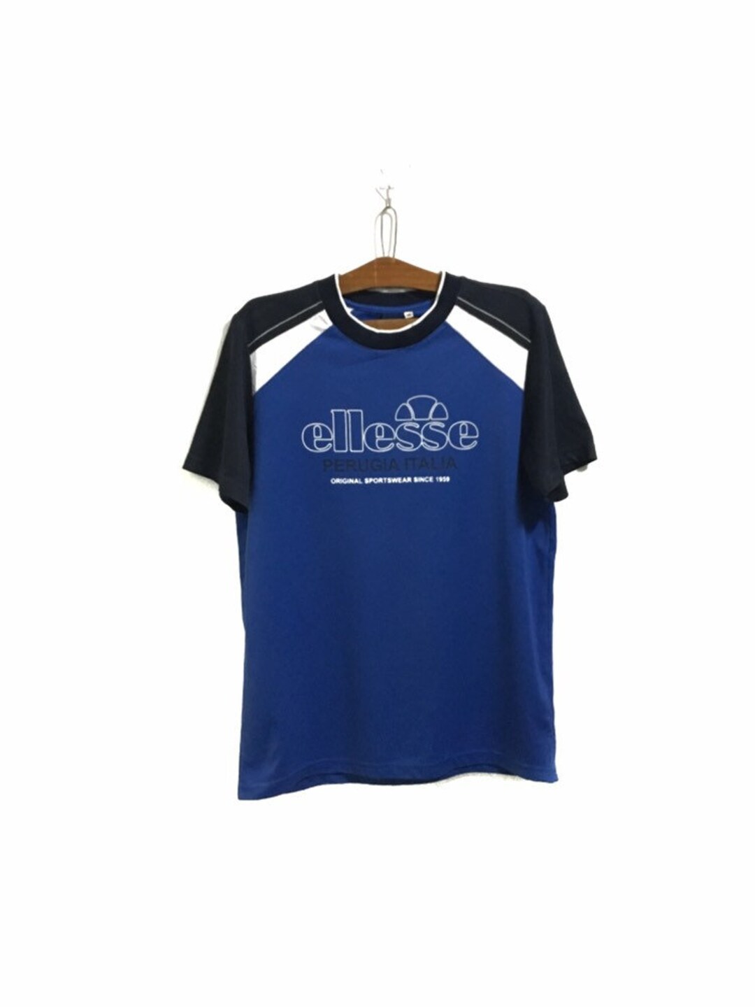 Rare! Vintage Ellesse Italy Big Logo Tee T Shirt Ellesse