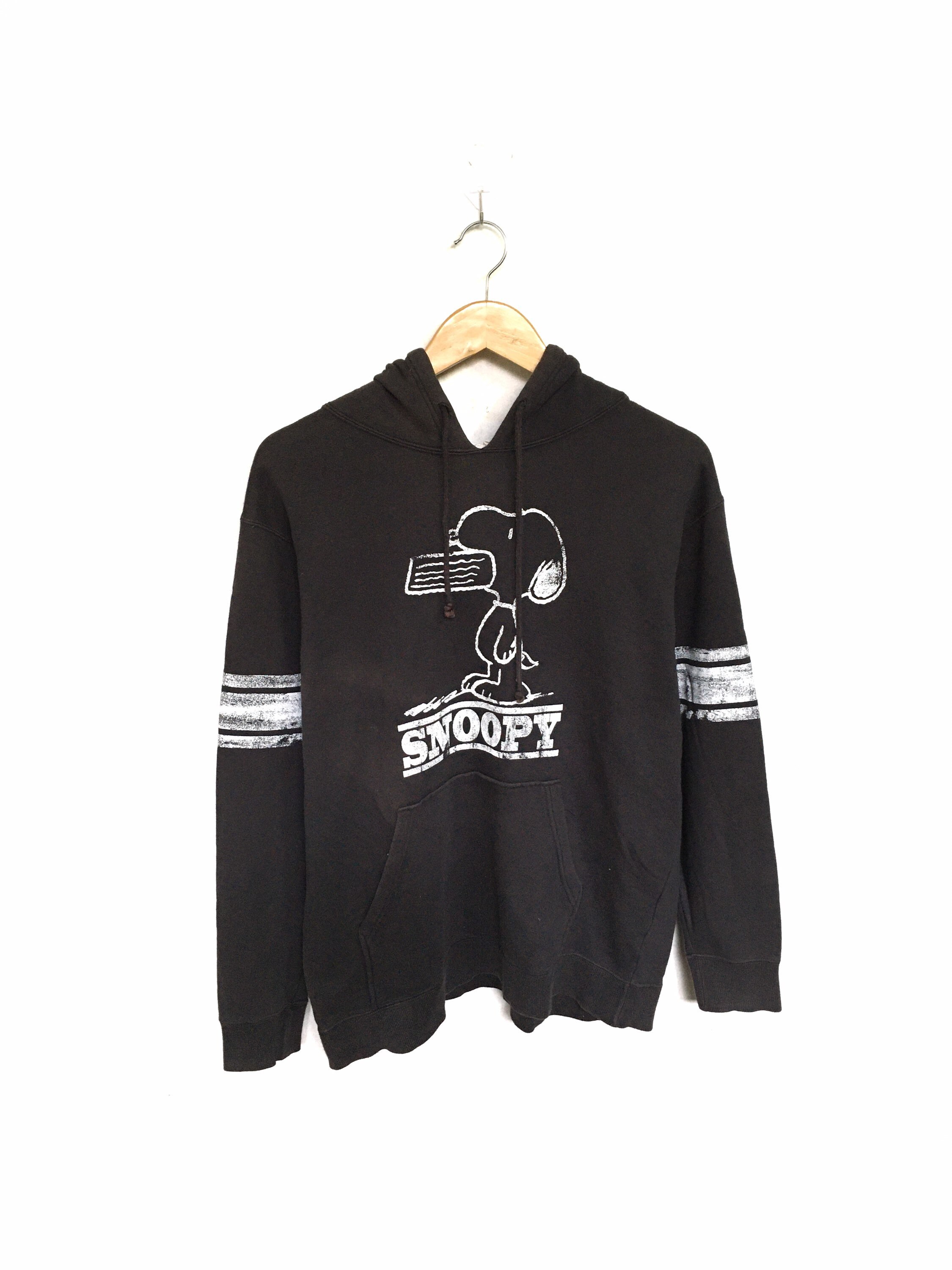 Kaws snoopy sweater new arrivals