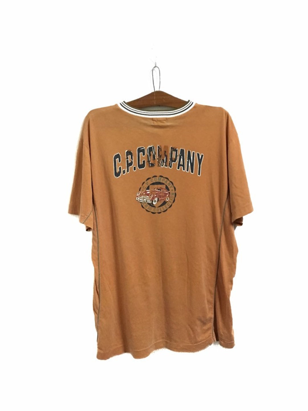 Tシャツ・カットソー C.P. Company Cotton T-shirt with logo patch C.P. Company logo-embroidered T-shirt | Black | FARFETCH