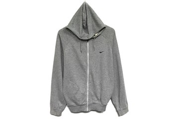 nike sweater small logo