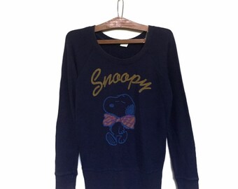 ¡Raro! Sudadera de cuello redondo con logo grande de Snoopy de Peanuts, el as volador de la caricatura de Charlie Brown / Talla pequeña