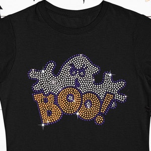 Camiseta de Halloween, camiseta Ghost Boo, blusa personalizada com strass, camiseta engraçada para a temporada assustadora, gostosuras ou travessuras, blusa brilhante do Dia de Los Muertos, professora