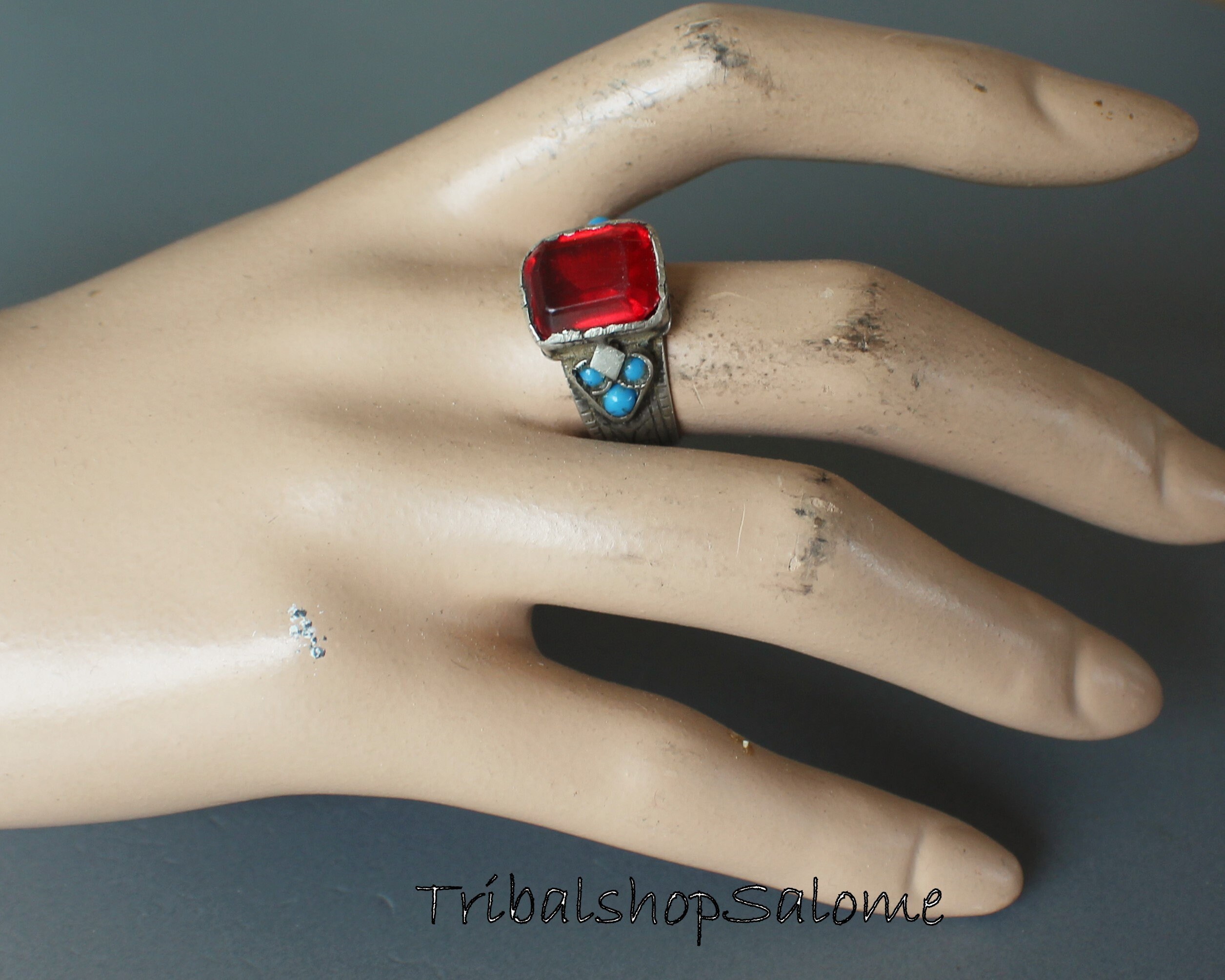 Vampir-Ring Von Amscan – Silberner Schmuck Mit Rotem Stein Für Halloween & Karneval
