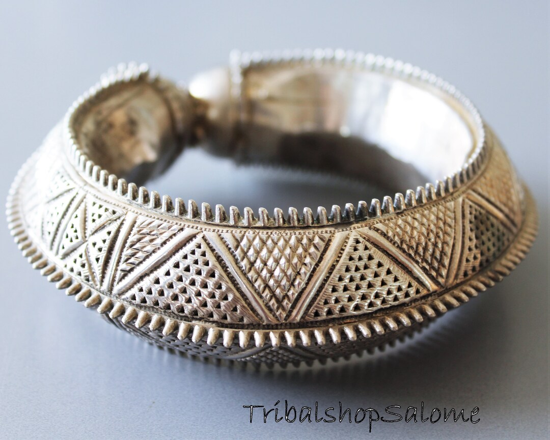 【メーカー直売】 High G 132 Bracelet, Silver Yemen Old Grade Tribal Silver 工芸品