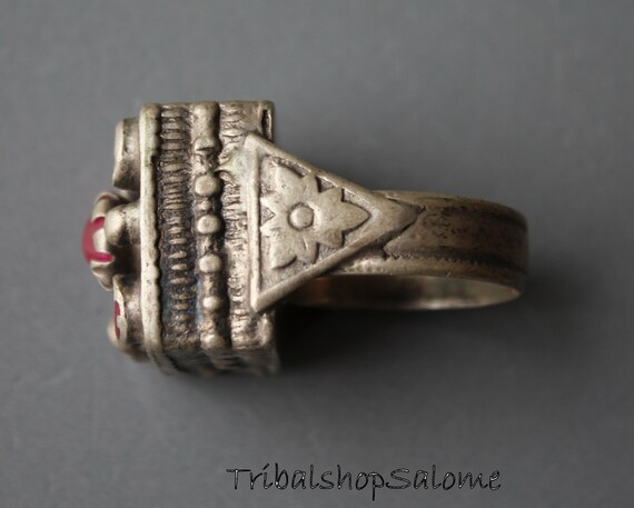 Swati Aloch Pashtun Silver Ring with Jewels, US S… - image 8