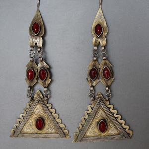Paar turkmenischer TEKKE Silber Anhänger mit Glassteinen, Altes feuervergoldetes Schläfengehänge; 11325.4