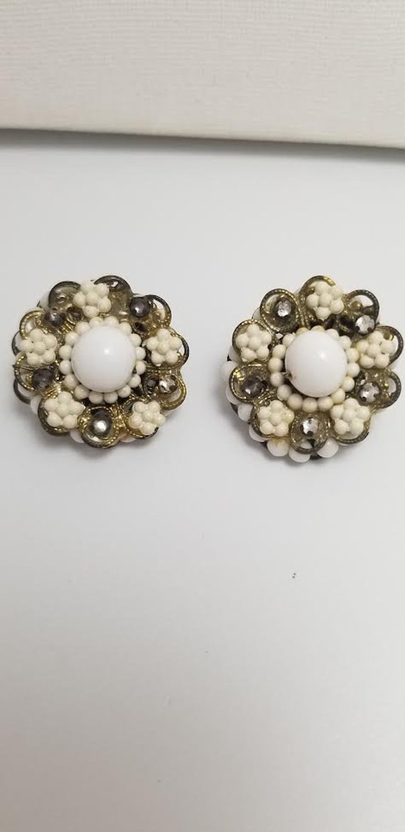 Beautiful Vintage intricate White beaded with rhin