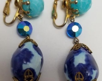 Beautiful Vintage Hi End blue clip on earrings