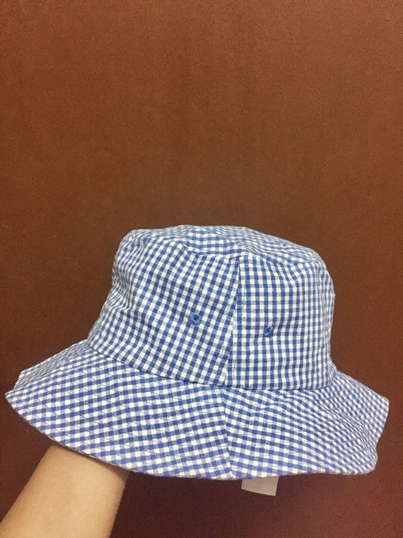 bucket hat small size