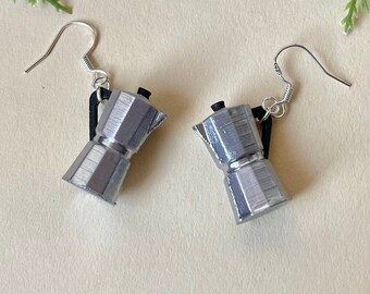 Chrome coffee earrings. With hooks bathed in silver.