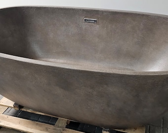 Modern Bathtub with Custom Microcement Design