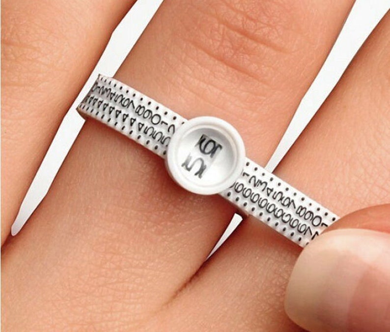 Jauge de bague avec bon de réduction de 10% pour déterminer facilement la taille de la bague Multisizer mesure la taille de la bague Détecteur de taille de bague Jauge de bague Couteau à bagues Ruban à mesurer pour bagues image 1