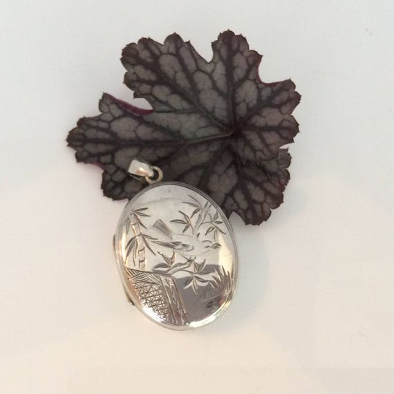 Aesthetic Movement silver locket