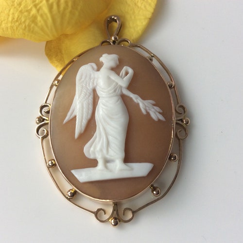 Late Victorian Cameo Pendant 9ct Gold Frame Study Of Goddess Etsy