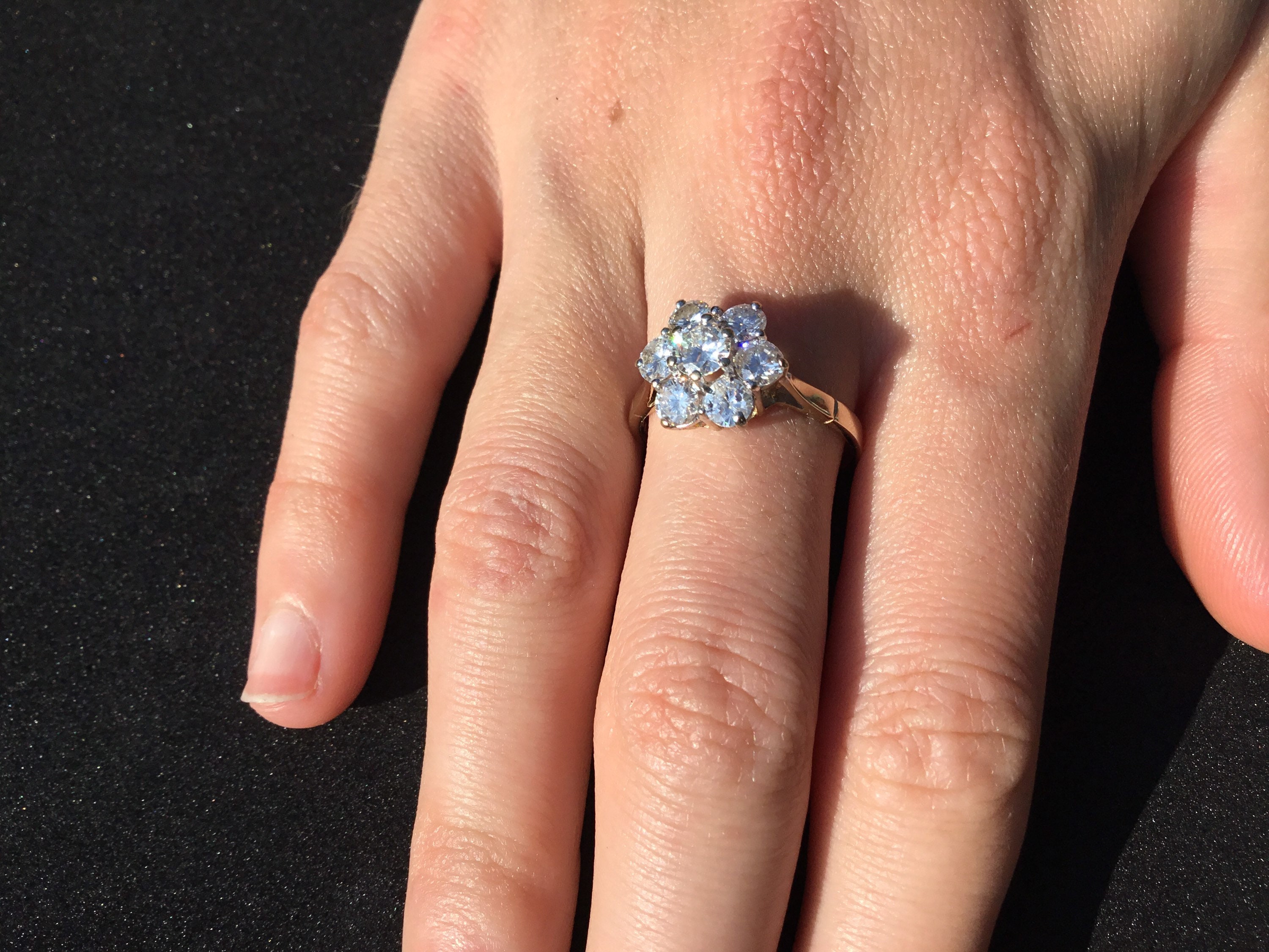 Vintage Diamond Daisy Cluster Ring Central Diamond of 0.33 - Etsy Singapore