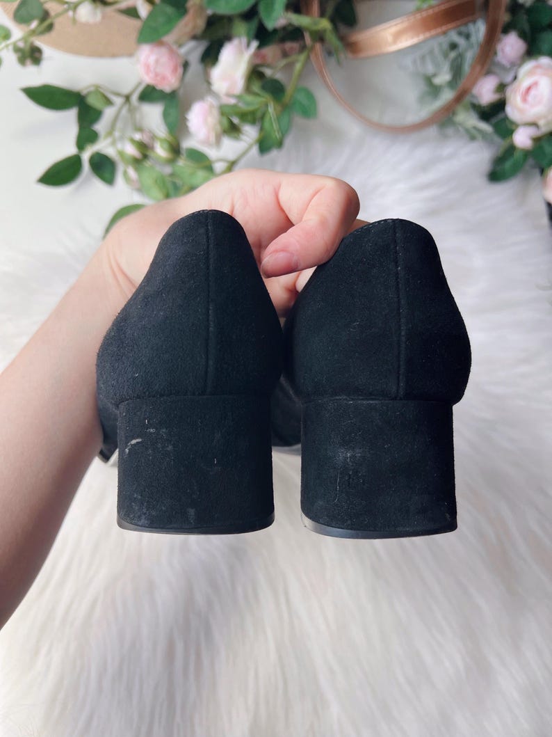 Prada Schwarze Wildleder Loafers EU 38 / US 7.5-8 / UK 5 Made in Italy Blockabsatz Ruhige Luxus Schuhe Bild 5