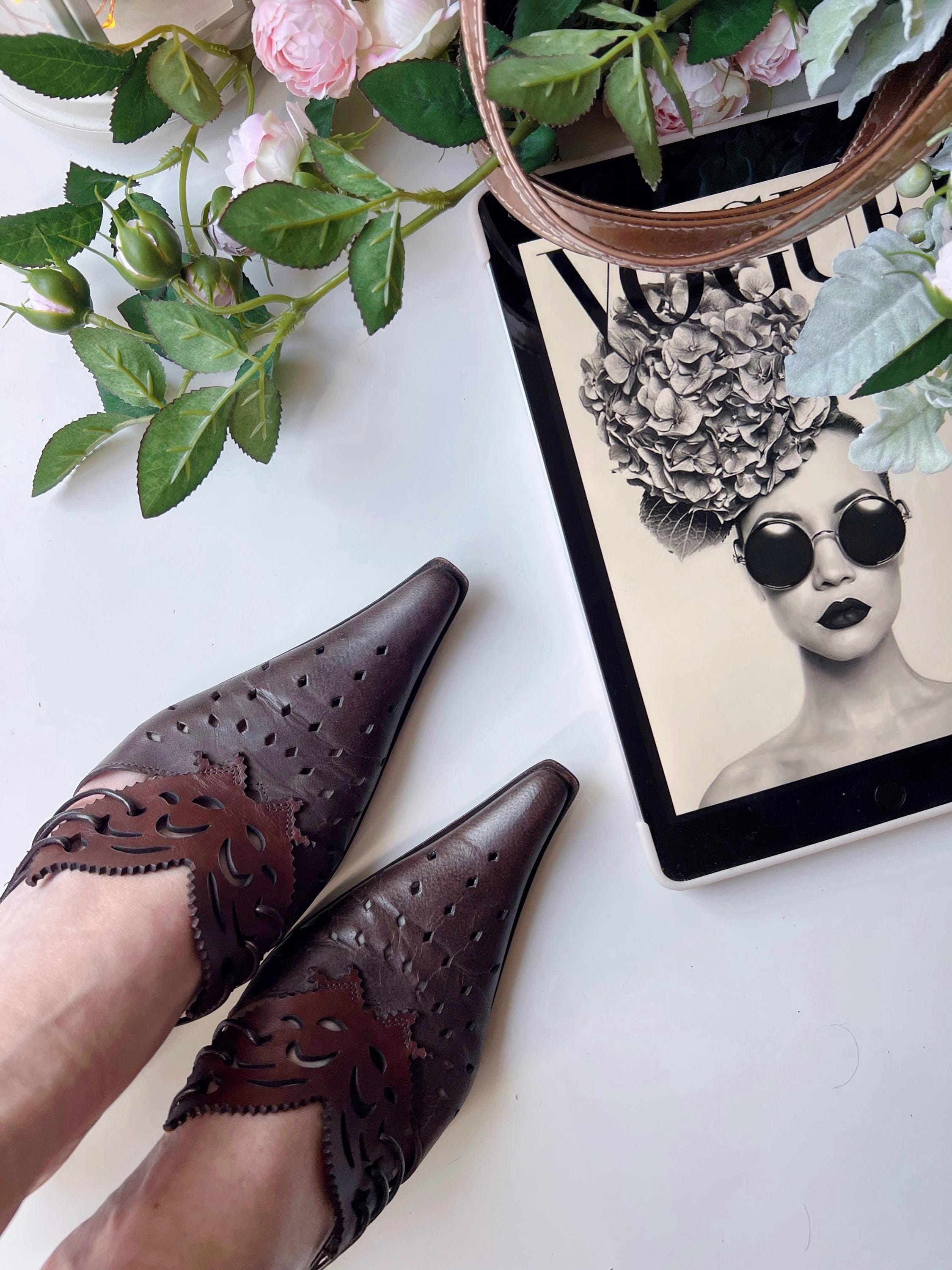 Vintage Navyboot Leather Kitten Heel Mules – Size EU 38 / US 7.5 – Brown Cut-Out Design – Made in Italy - Y2K