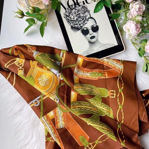 Vintage-Inspired Italian Scarf – Equestrian Print, Brown & Olive Green – 86 cm Square, Made in Italy