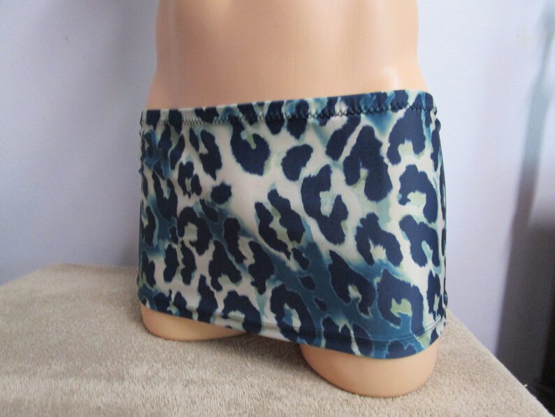 8 Length Fits 32-35 Teal Leopard Print Spandex Mini Skirt