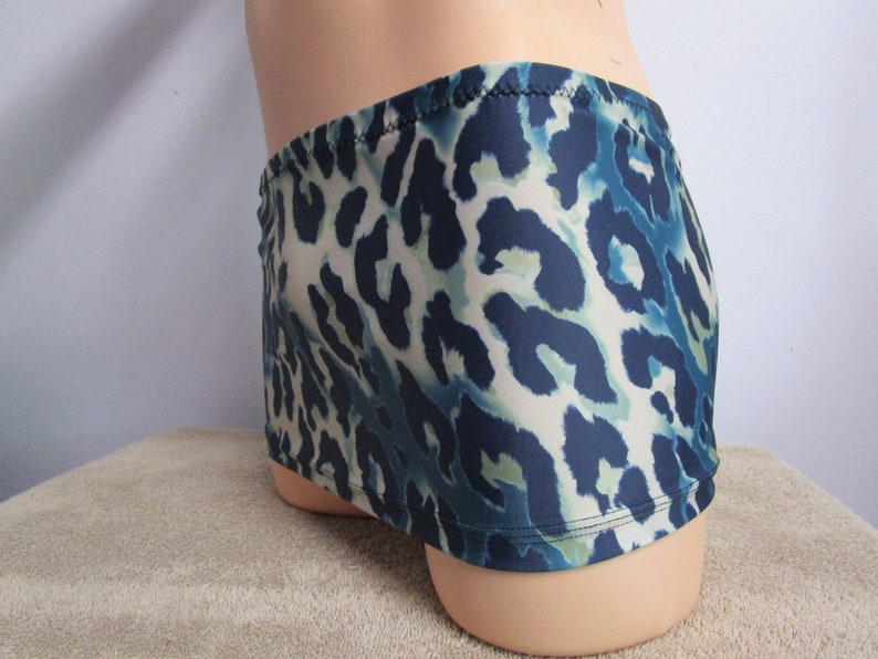 8 Length Fits 32-35 Teal Leopard Print Spandex Mini Skirt