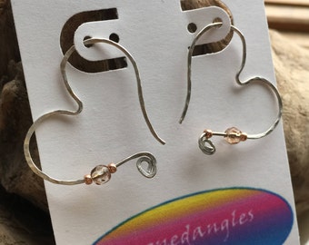 Pendientes de corazón de plata esterlina - Martillados