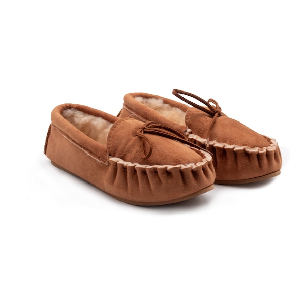cabelas moccasin slippers