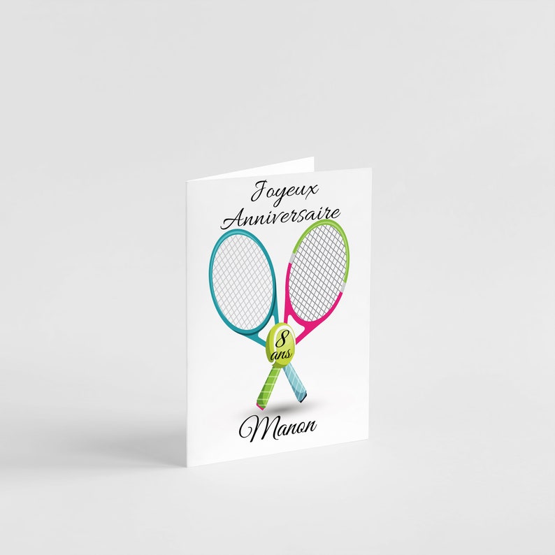 Carte anniversaire fille garçon motif sport basket, foot, tennis, rugby et jeux vidéo à personnaliser prénom et âge Tennis3