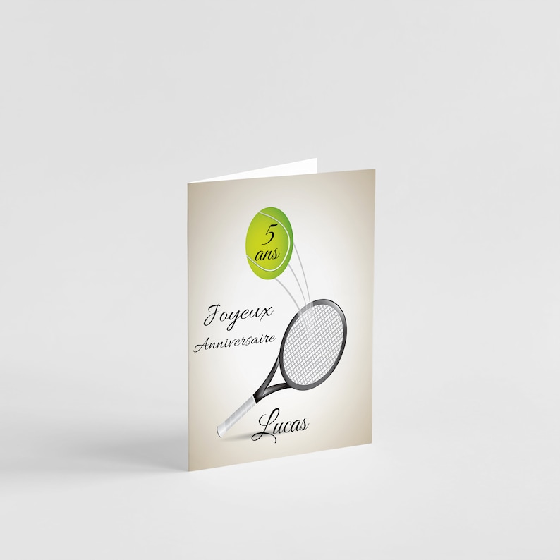 Carte anniversaire fille garçon motif sport basket, foot, tennis, rugby et jeux vidéo à personnaliser prénom et âge Tennis2