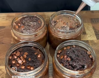 Recept på saftig chokladkaka i burk, enkel lager-på-lager-efterrätt (PDF-nedladdning)