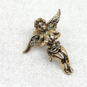 Vintage Kirks Folly Cherub Holding Heart Brooch, Kirks Folly Cherub Pin, Kirks Folly Tie Tack Lipel Pin, Vintage Kirks Folly Jewelry