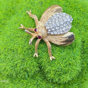 Vintage HAR Brooch, HARGO Gold Tone Bee Fly Bug Brooch, Crystal Pave Brooch, Vintage Hargo Jewelry, Rare Find