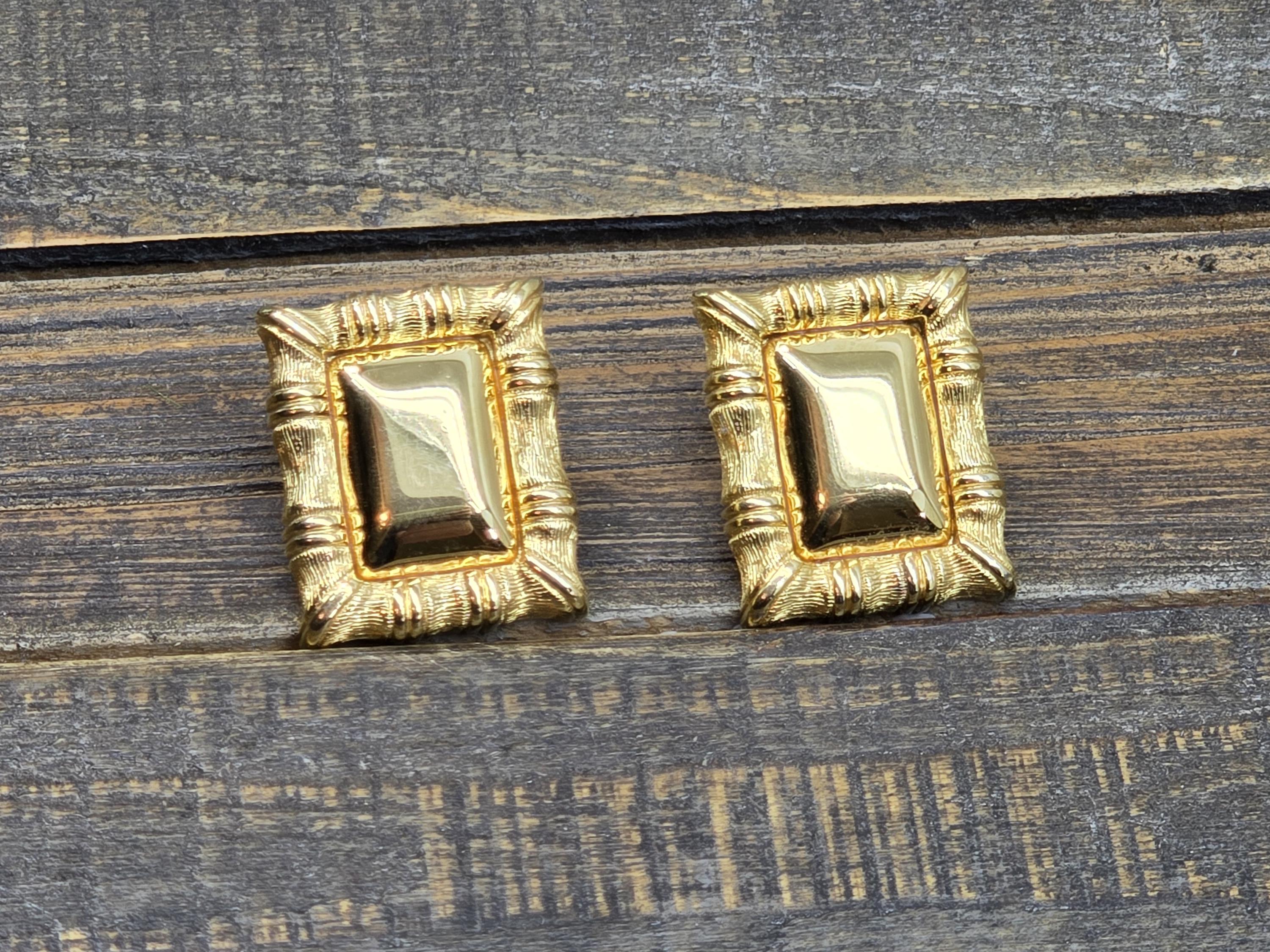 Boucles D'oreilles Monet En Métal Doré Modèle Bambou - Pendantes, Style Baguette, Occasion