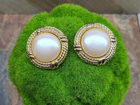 Givency earrings hotsell