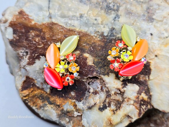 Vintage Lisner Earrings, Lisner Thermoset Flower Earrings, Spring Crystal Flower Earrings, Flower Clip Earrings, Vintage Lisner Jewelry