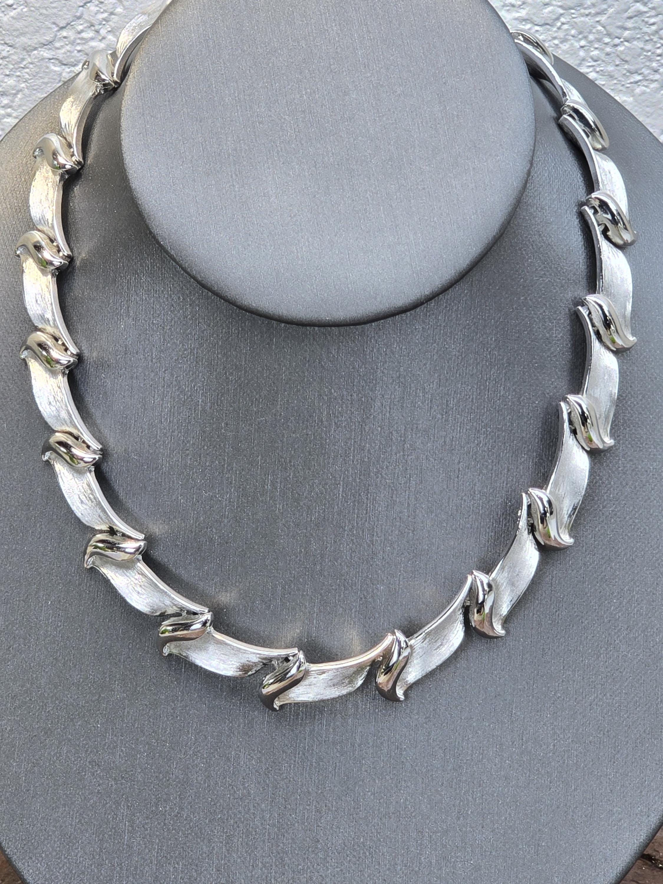 Collier Vintage Trifari à 3 Brins - Émail Blanc Sur Alliage - Longue Chaîne Maillons - Occasion