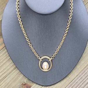 Vintage Monet Necklace, Monet Gold Tone Fixed Pendant Necklace, Monet Faux Pearl Necklace, Vintage Monet Jewelry