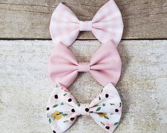 Peach hair bows | Peach baby bows | Baby bow set | Floral baby bow | Peach bow | Peach gingham hair bow | Peach bows | Peach hair clips
