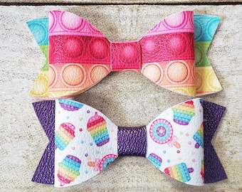 Pop it hair bow | Pop it bows | Pop It hair clip | Kids pop it bow | Pop It game bow | Popper game bow | Pop it bubbles bow | Pop it gift