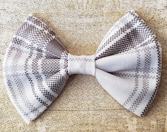 Gray plaid bow | Gray plaid hair bow | Gray and white plaid bow | Gray and white hair bow | Plaid hair bow | Plaid bow | Gray and white bow