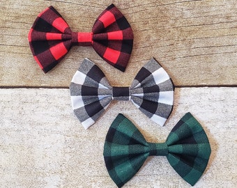 Red plaid hair bow | Green plaid hair bow | Plaid hair bows | Buffalo plaid hair bows | Plaid bows | Red plaid bows | Green plaid bows