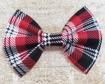 Plaid hair bow | Plaid bow | Red and black hair bow | Red and black bow | Christmas hair bow | Christmas bow | Holiday hair bow