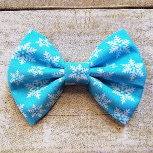 Snowflake bow | Snowflake hair bow | Winter hair bows | Winter bows | Blue snowflake bow | Snowflake hair clip | Snowflake hair bow clip