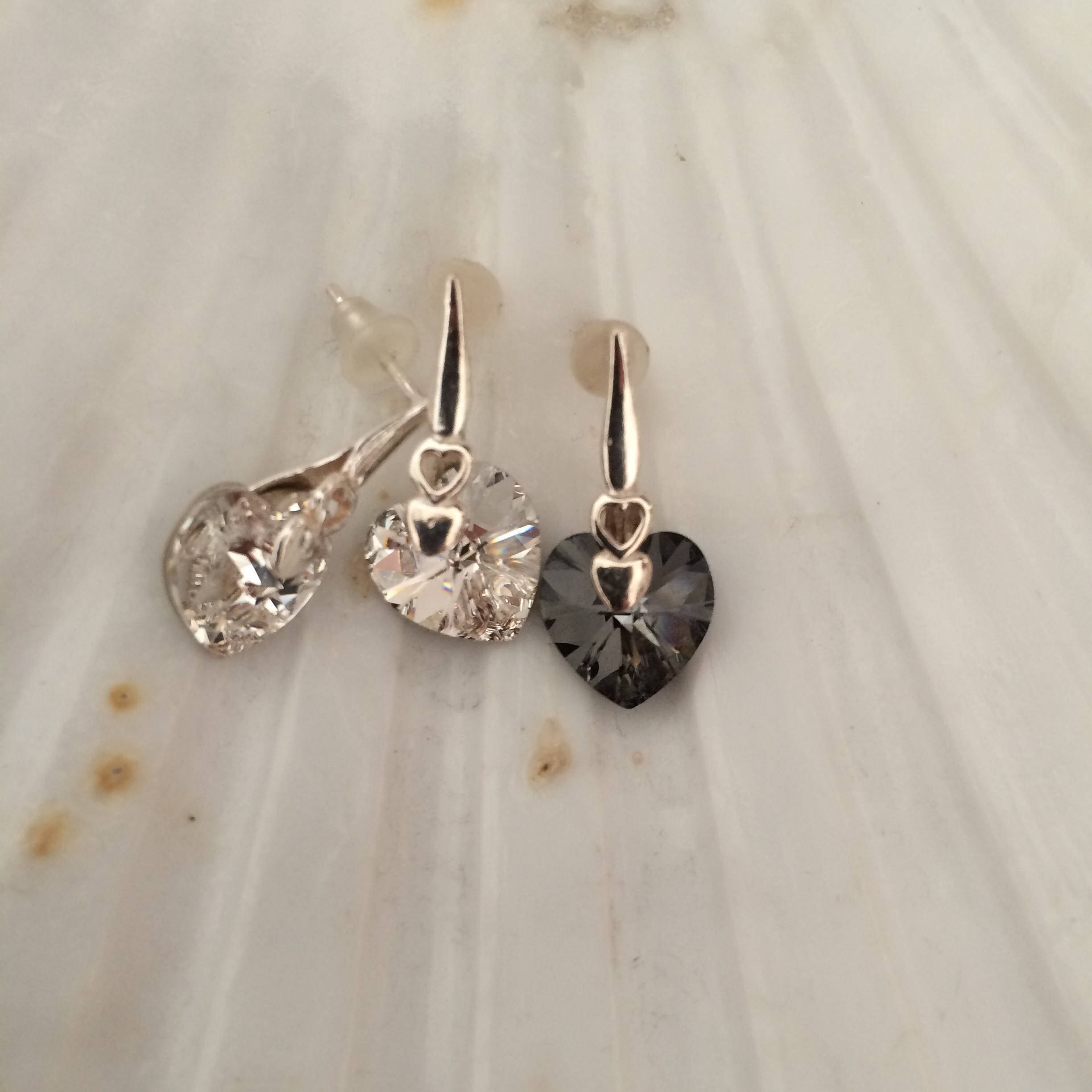 Sterling silber oder Rhodium Ohrringe mit Swarovski Herz 10mm