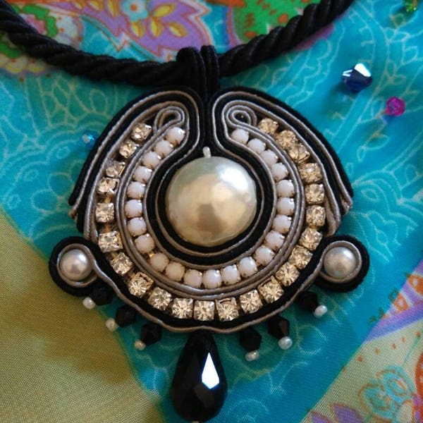 Collana Soutache Nera con Pendente