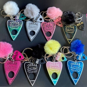 Ouija planchette keychain Resin Glitter Planchette keyring Halloween Purse Keychain Gift Gothic Halloween Gift Ouija board Backpack Keyring