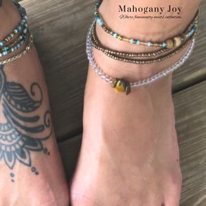 Tobillera de cuentas Caribbean Gyal, juego de 2 con cierre o lazo, pulsera de tobillo con cuentas, positividad corporal, amor, tobillera de cuentas, idea de regalo bohemio para mujeres