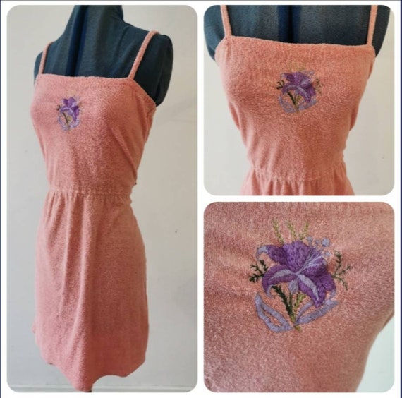 Size 10 to 12 1960s pink towel dress