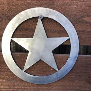 Metal Star with circle western accent decor