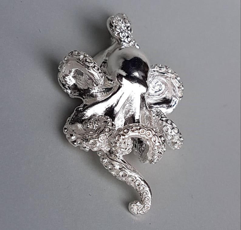 Octopus Pendant Necklace in solid 925 Sterling Silver with high Octopus Pendant Necklace in solid 925 Sterling Silver with high