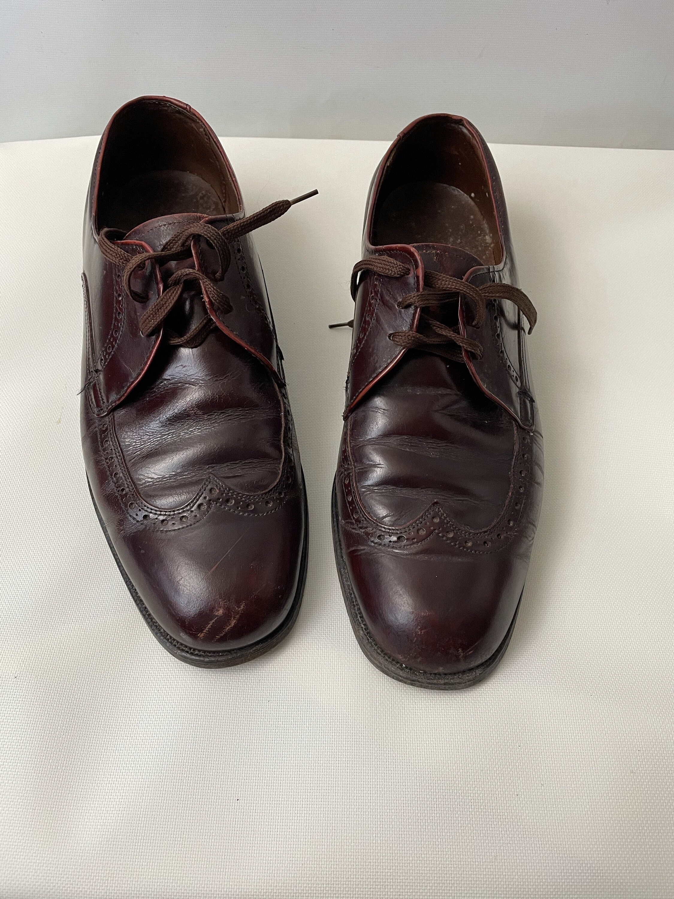Wing tip shoes men's size 10.5 small | Etsy